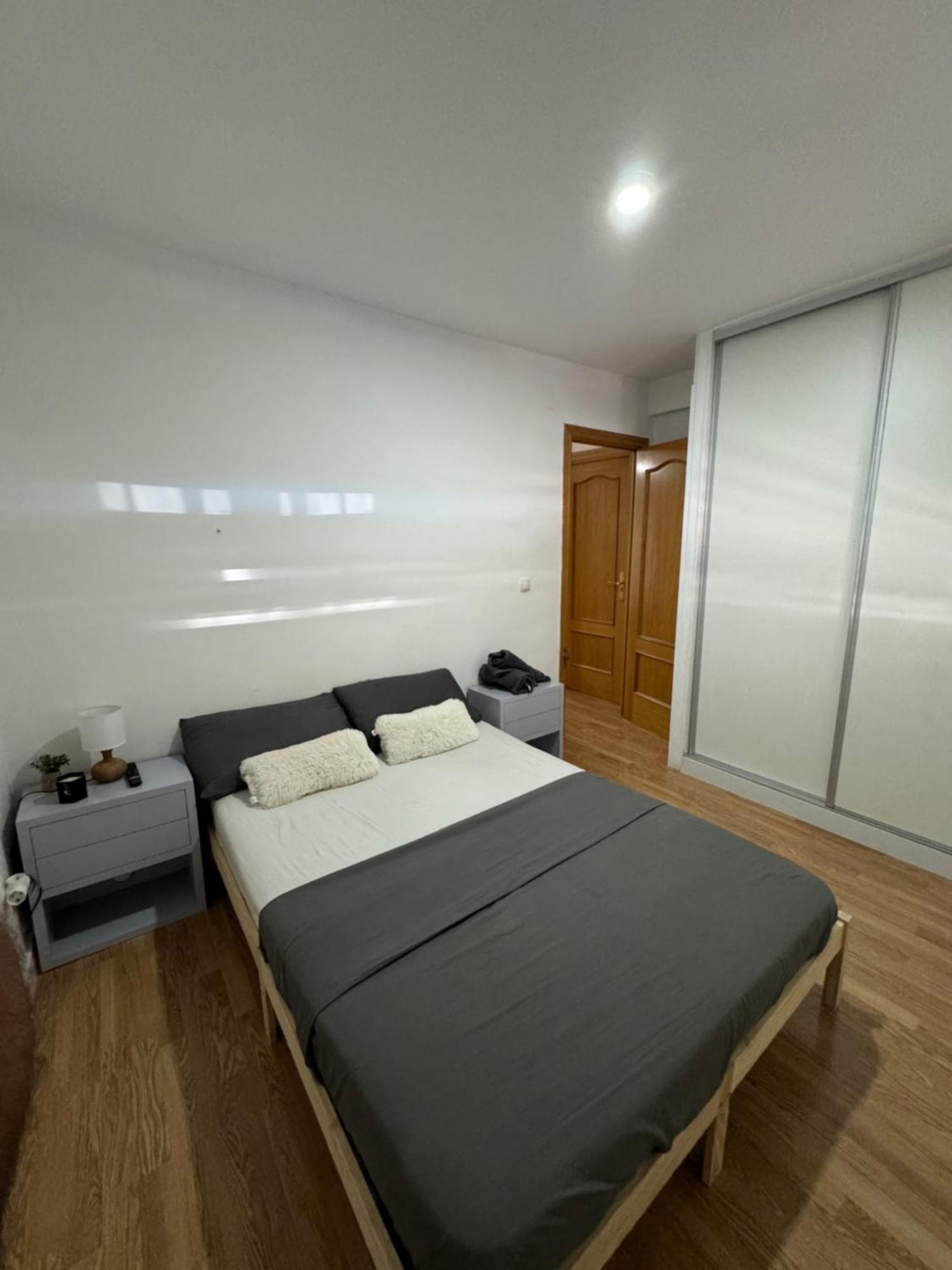 Habitacion Con Bano Compartido Hotel Madrid Buitenkant foto